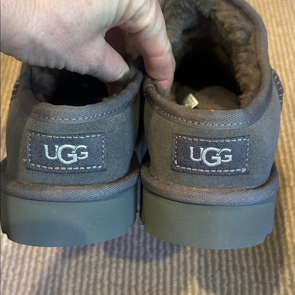 NEW UGG classic micro shearling Charcoal Suede Slip-Ons size 11 - Picture 10 of 12